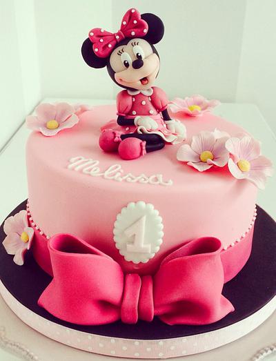 Minnie - Cake by Bella's Bakery