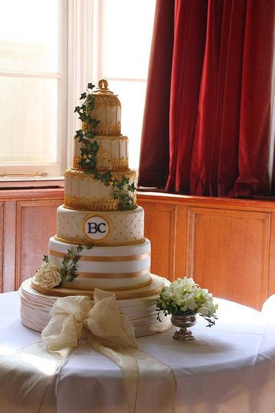 Gold Birdcake wedding cake (main cake) & Fruitcake and cupcake tower - Cake by Cakes o'Licious