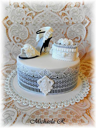 White - black elegance - Cake by Mischell