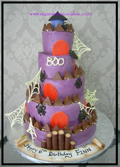 Halloween Castle Cake  - Cake by Mel_SugarandSpiceCakes