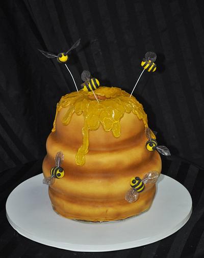 Bee Hive Sculpted Cake - Cake by Leo Sciancalepore