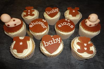 Neutral baby shower cupcakes - Cake by Krumblies Wedding Cakes