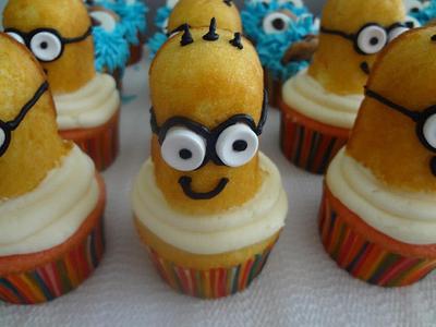 Minion cupcakes - Cake by sweetmema