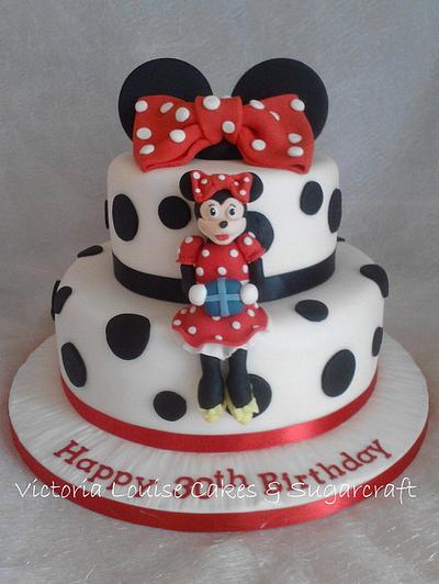 Minnie Mouse Cake - Cake by VictoriaLouiseCakes