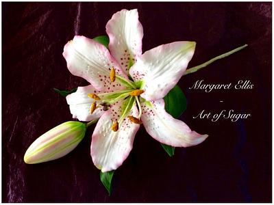 Lily my love - Cake by Margaret Ellis - Art of Sugar