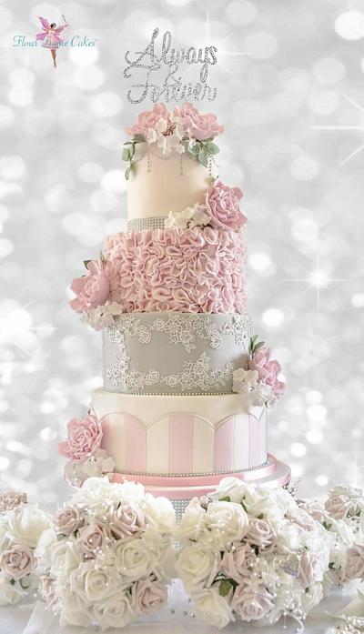 Pretty vintage style cake - Cake by Lisa-Marie Gosling