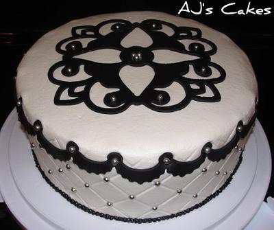 Black and White Cake - Cake by Amanda Reinsbach