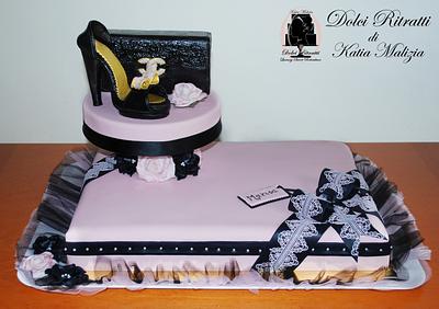 Elegant cake - Cake by Katia Malizia 