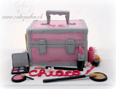 Makeup Case Cake  - Cake by Cakezauber.ch / Gabi's Tortenseite