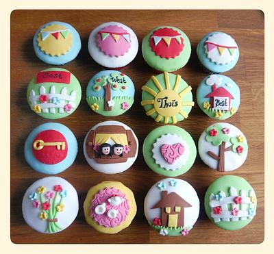 New house cupcakes - Cake by Arilena