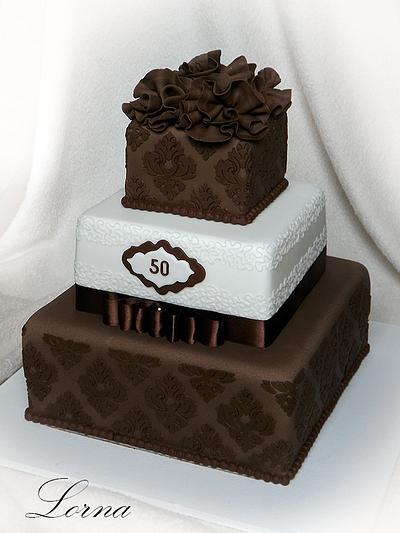 Brown & white.. - Cake by Lorna
