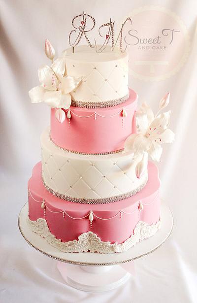pink and pretty - Cake by Tina