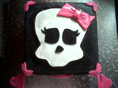 Monster High - Cake by Sugary Sweet