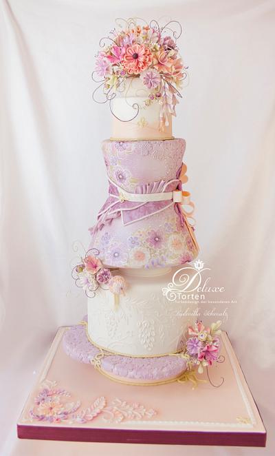 Cake show entry (Gold & Best in Class) - Cake by Ludmilla Gruslak