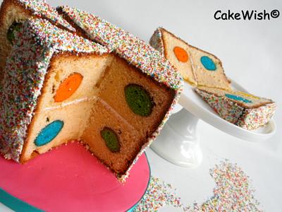 Polka dot surprise cake - Cake by Anita Veenstra