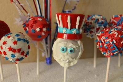 4th of July Cakepops - Cake by carolyn chapparo