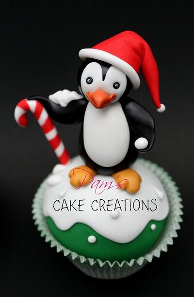 Penguin Cupcake - Cake by Pamela Iacobellis