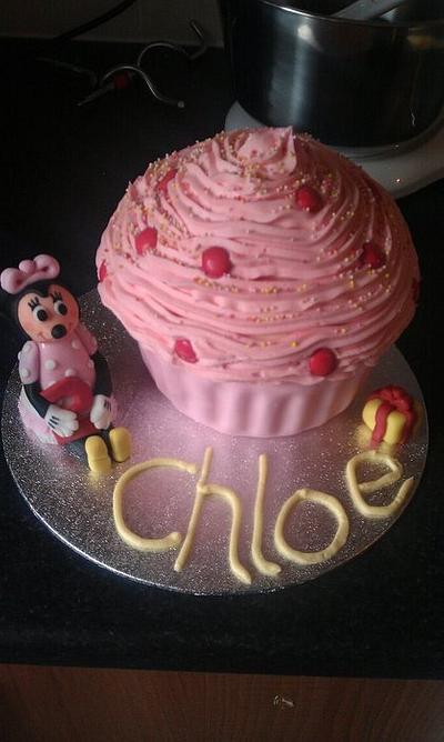 Minnie Mouse Cake - Cake by Kirsty