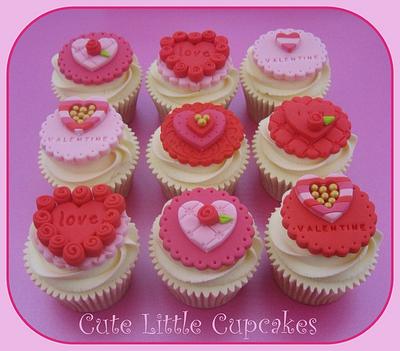 Valentine's Cupcakes - Cake by Heidi Stone