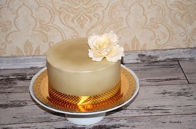 Simple gold cake - Cake by Torty Alexandra