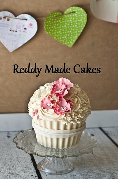 Lace and Grace - Cake by Crystal Reddy