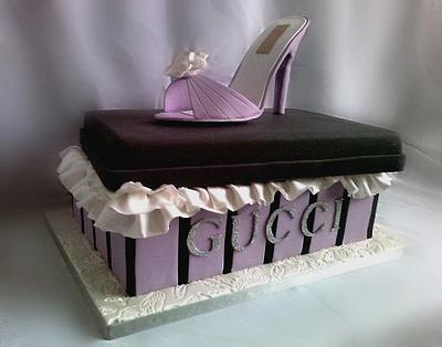 Gucci shoe cake - Cake by jameela