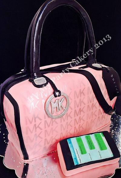 Pink Handbag - Cake by It'z My Party Cakery