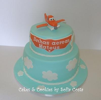 Clouds and planes - Cake by Sofia Costa (Cakes & Cookies by Sofia Costa)