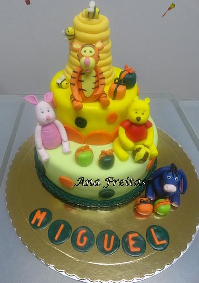 Winnie The Pooh Cake - Cake by cakeincolours