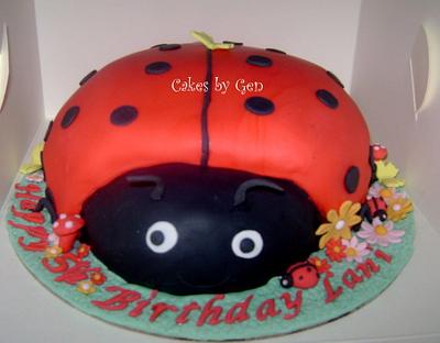 Pretty Ladybird Cake - Cake by Gen