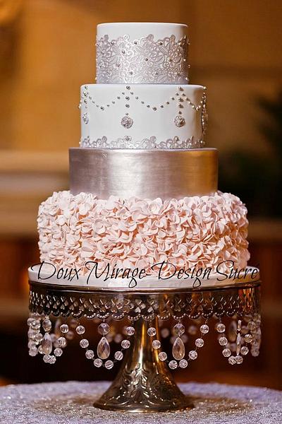 Elegant Wedding cake - Cake by Doux Mirage - Design Sucré