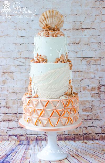 Beach themed wedding cake  - Cake by Bellaria Cake Design 