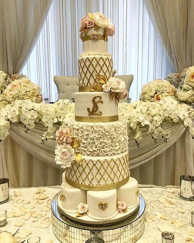 Tall looking Cake - Cake by Pucci Cakes Co
