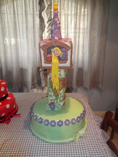 rapunzel - Cake by Lillascakes