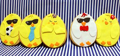 Easter chicks with a bit of character ;) - Cake by Estrele Cakes 
