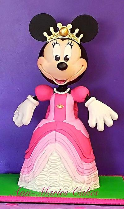 Princess Minnie Mouse - Cake by Ann-Marie Youngblood