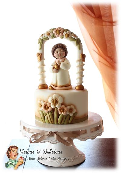 "Thun angel under floral arch" cake topper - Cake by Sara Solimes Party solutions