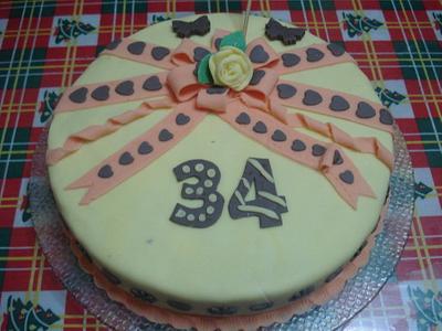 Present cake - Cake by Demi