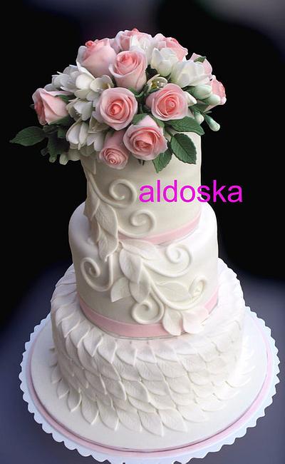 Wedding cake with freesia and roses - Cake by Alena