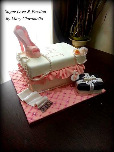 Fashion Cake (Dior, Fendi, Chanel) - Cake by Mary Ciaramella (Sugar Love & Passion)