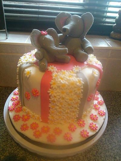 elephants celebrate - Cake by cakealicious cake 