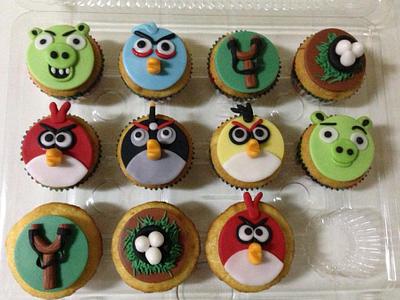 Angry Birds Cupcakes - Cake by N&N Cakes (Rodette De La O)