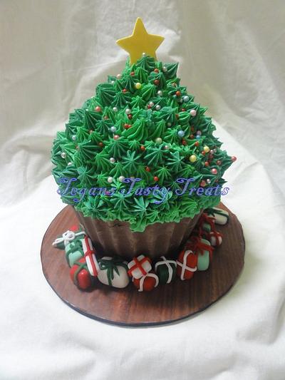 Christmas tree cake - Cake by Tegan Bennetts
