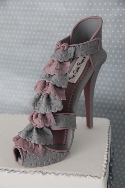 Frilling High heel Shoe - Cake by THE CAKE PROJECT MADRID