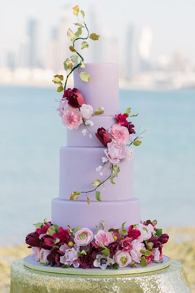 DUBAI Wedding Cake  - Cake by Sara & Soha Cakes - i.e. Gourmelicious 