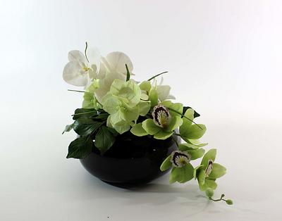 Arrangement - green and white flowers - Cake by Anka