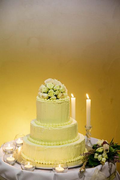 white chocolate ganache wedding cake - Cake by elisabethscakes