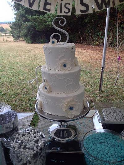 Buttercream Wedding Cake - Cake by Fidanzos