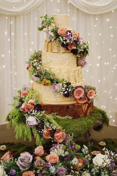 The Enchanted Cake - Cake by Emma Stewart