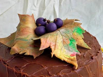 Autumn leaves - Cake by hetzoetepaleis